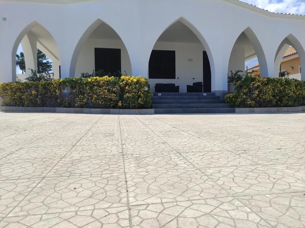 Villa dai Gigli Rossi  Avola